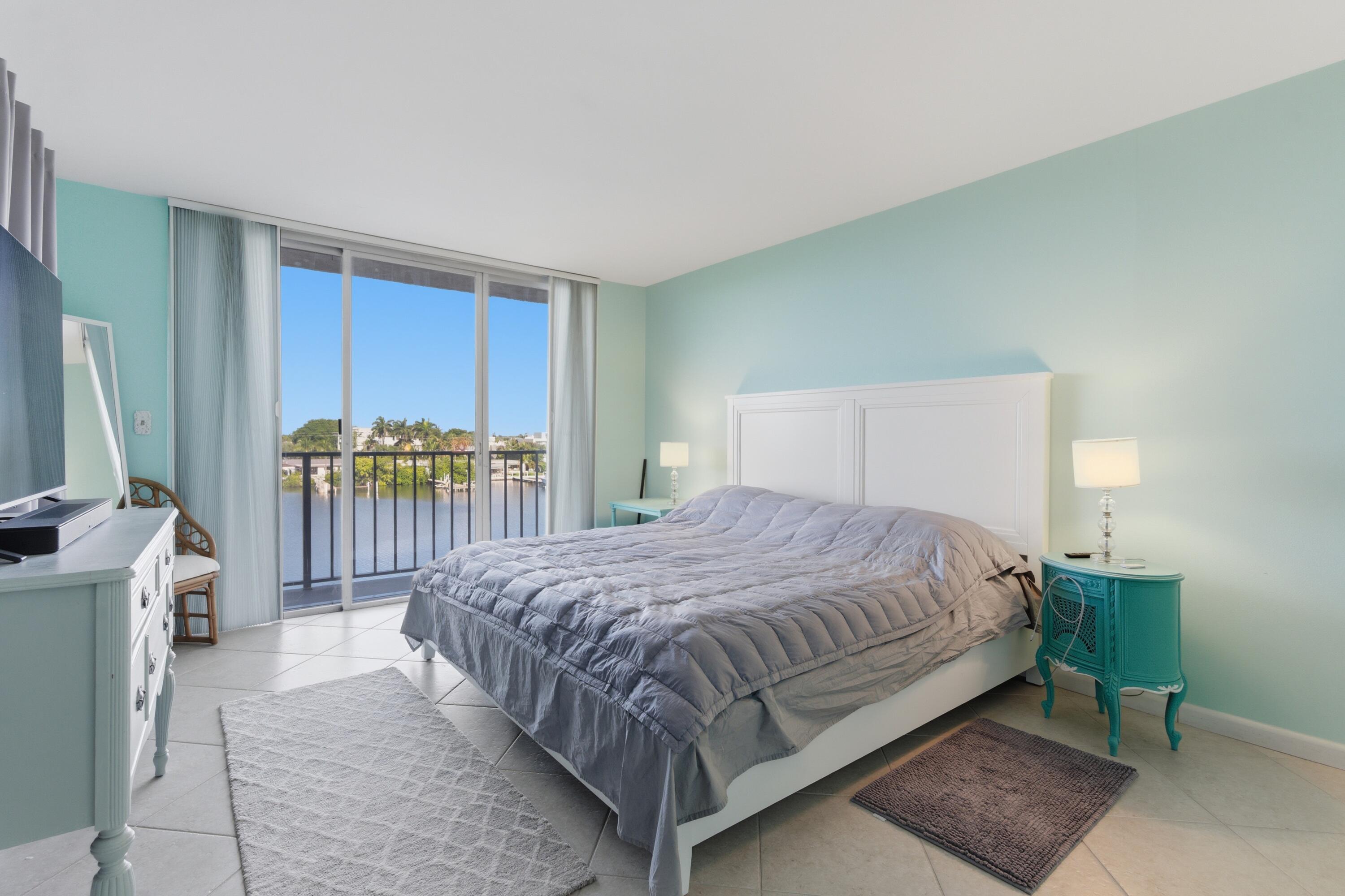 HORIZON WEST CONDO - Residential