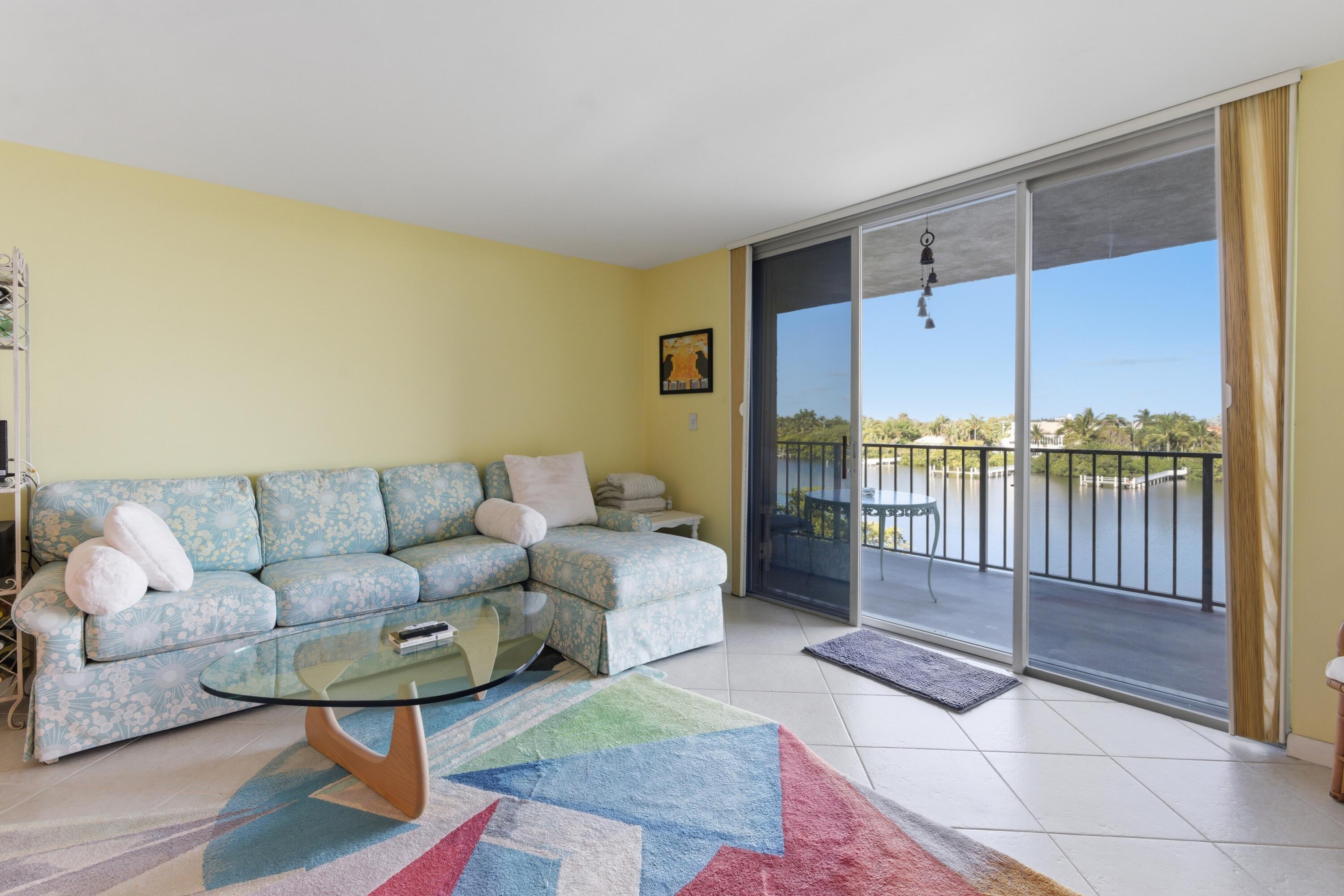 HORIZON WEST CONDO - Residential