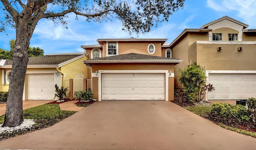 A MAGNIFICENT 3 bedroom, 2.5 bathroom town-home located in the highly sought after gated community of Addison Court. This model home features a: 2-car garage, newly-renovated kitchen with stainless steel appliances, impact windows and doors, extra square-footage, fenced yard, custom built master walk-in closet, community pool and lawn care included! All new: A/C units, wooden and travertine floors, and an asphalt/tile roof!

Located just minutes away from excellent schools, the Sawgrass Mall, parks, museums, restaurants, the Seminole Casino, and Butterfly World!