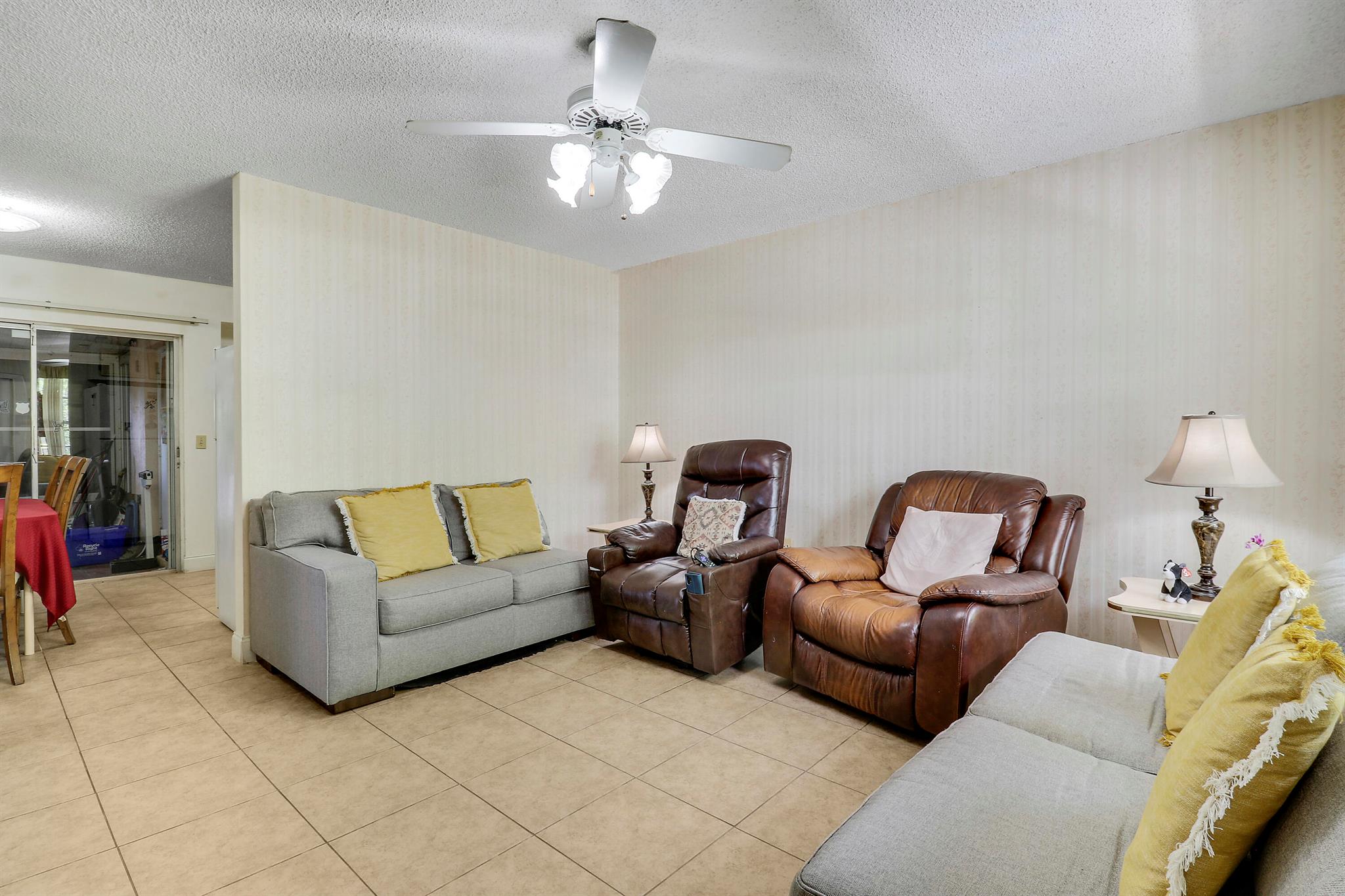 968 Sumter Road W