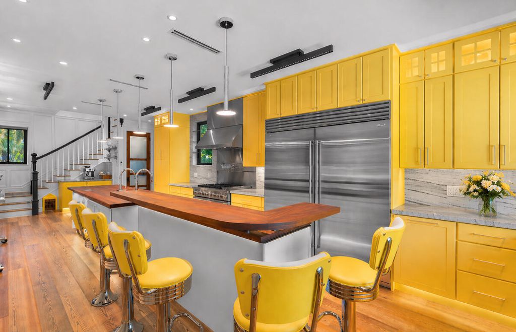 Photo of 1720 NE 17th Avenue, Fort Lauderdale, FL 33305 (MLS # B26018924)