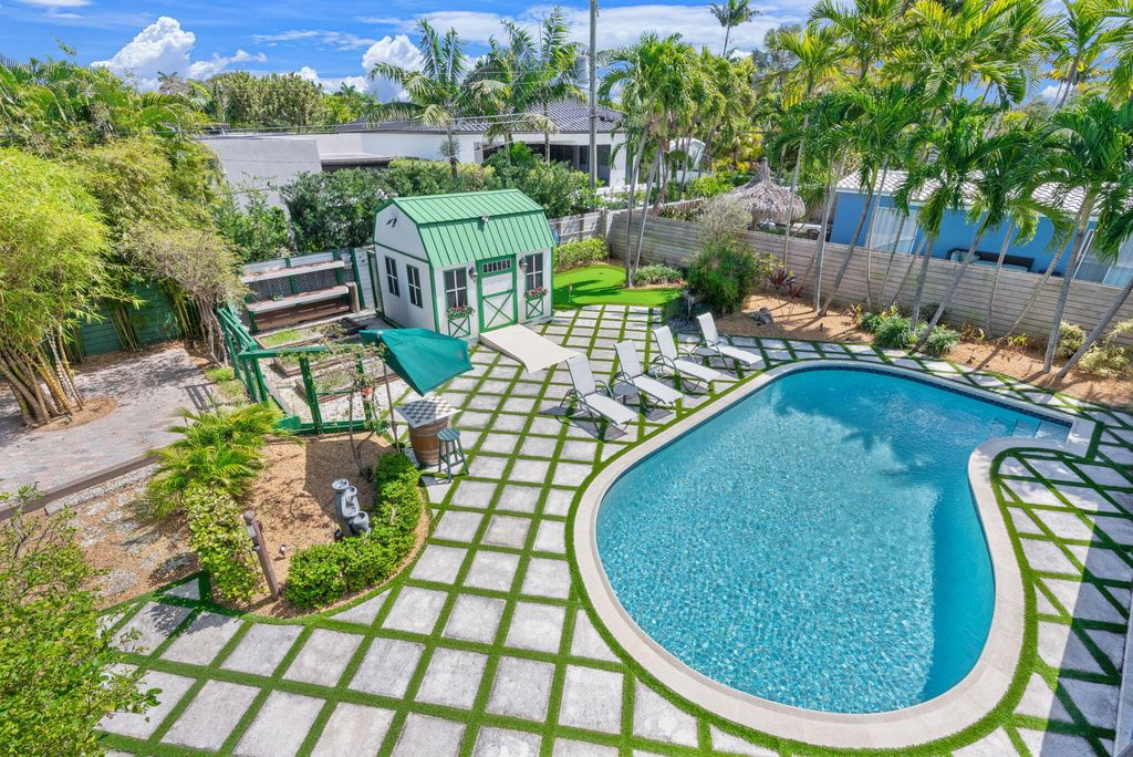 Photo of 1720 NE 17th Avenue, Fort Lauderdale, FL 33305 (MLS # B26018924)