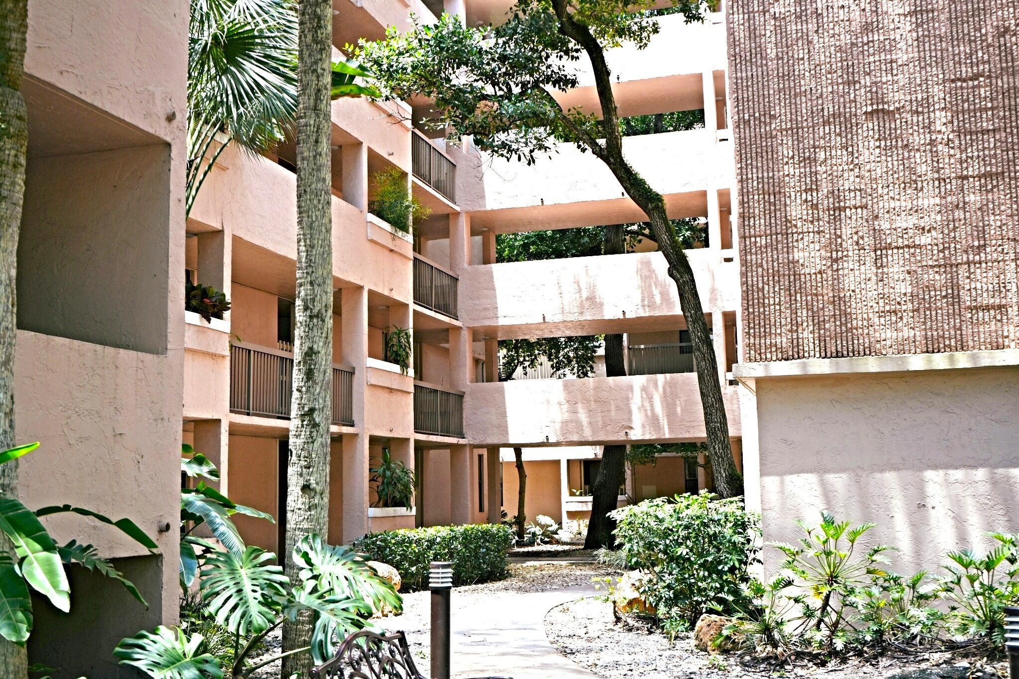 ROYAL PALM AT PLANTATION - Residential