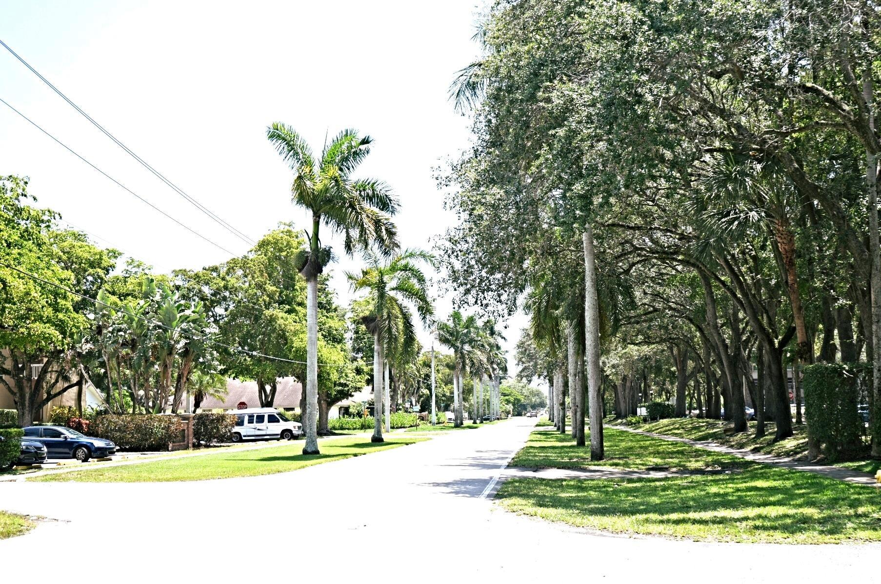 ROYAL PALM AT PLANTATION - Residential
