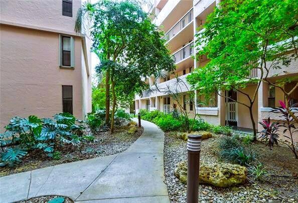 ROYAL PALM AT PLANTATION - Residential