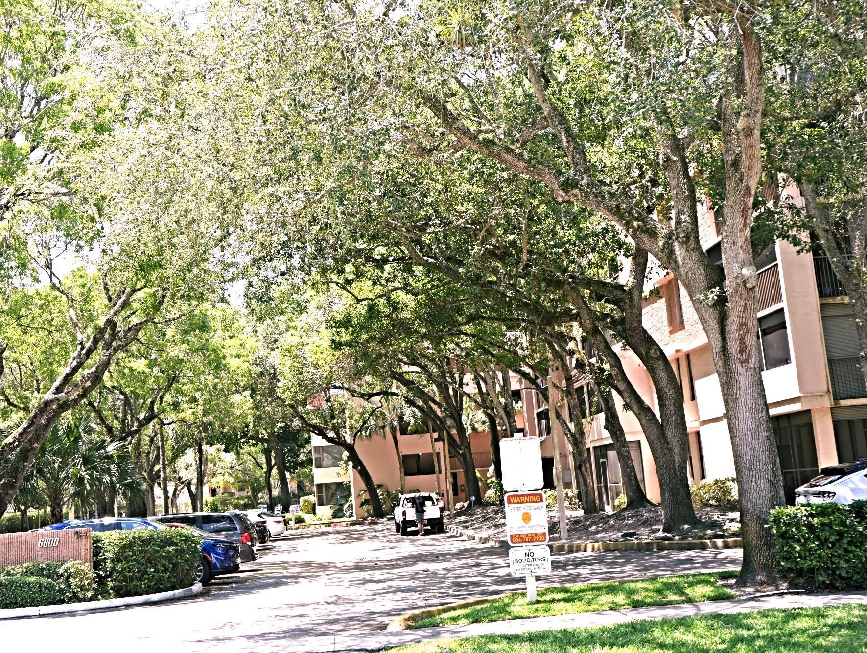 ROYAL PALM AT PLANTATION - Residential