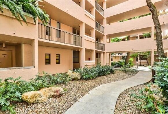ROYAL PALM AT PLANTATION - Residential