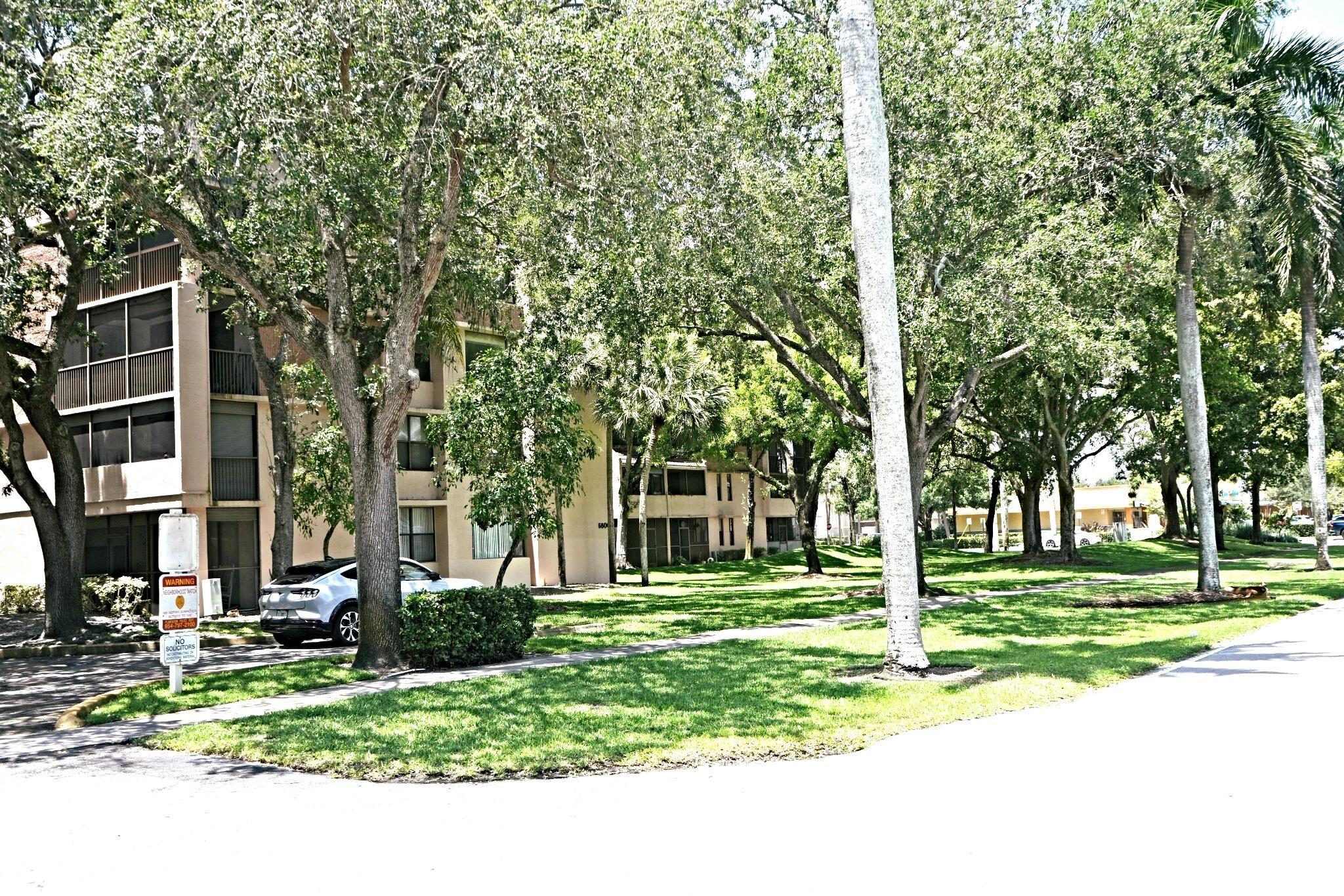 ROYAL PALM AT PLANTATION - Residential
