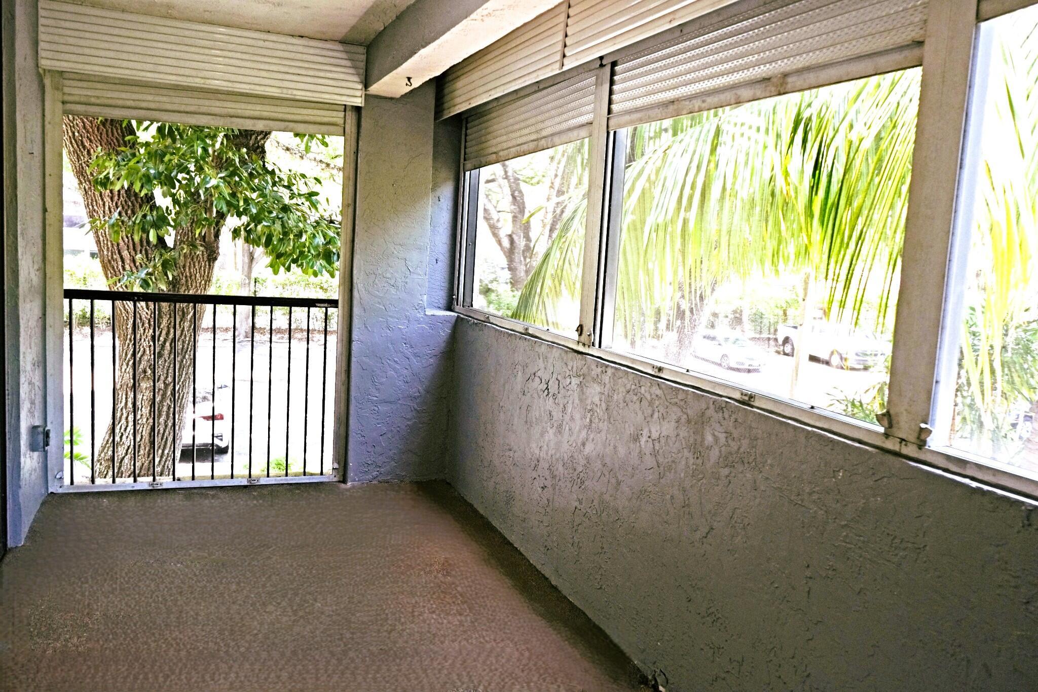 ROYAL PALM AT PLANTATION - Residential