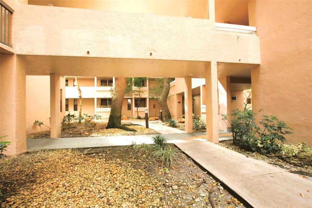 ROYAL PALM AT PLANTATION - Residential