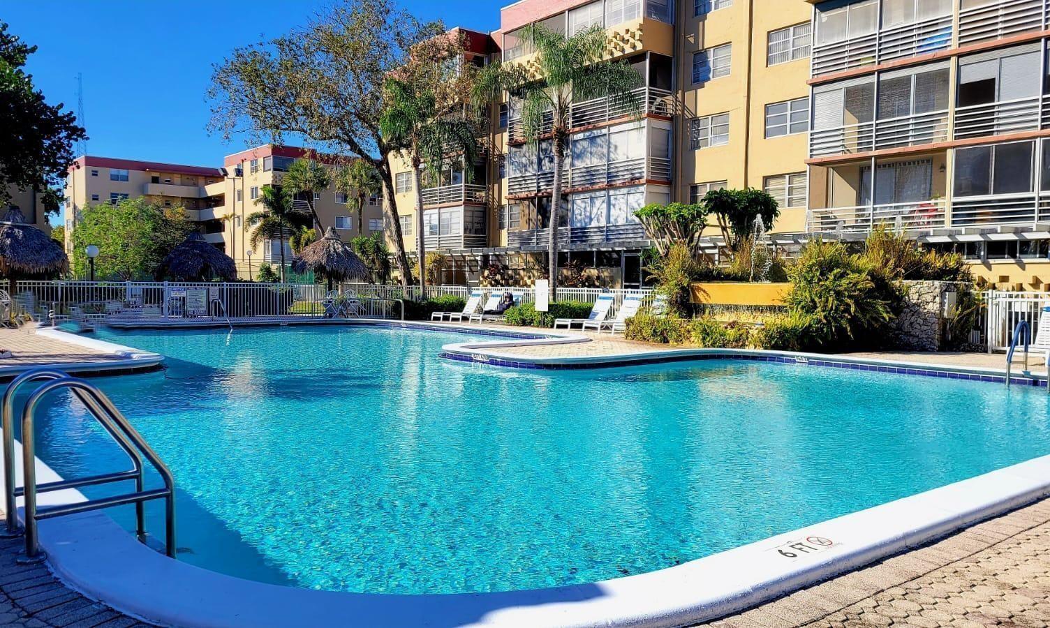 ROYAL PALM AT PLANTATION - Residential