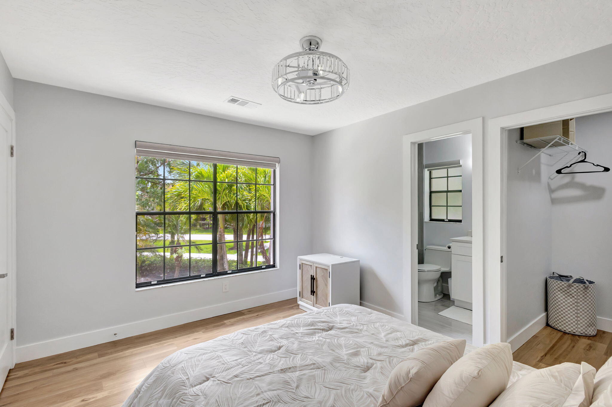 PGA RESORT COMMUNITY PL OF PRESTWICK CHASE UNIT 1 - Residential Lease