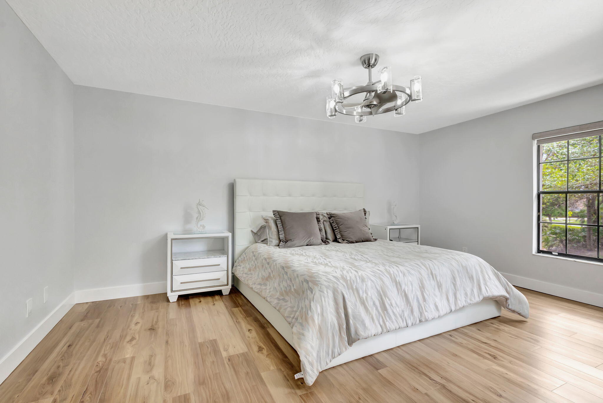 PGA RESORT COMMUNITY PL OF PRESTWICK CHASE UNIT 1 - Residential Lease