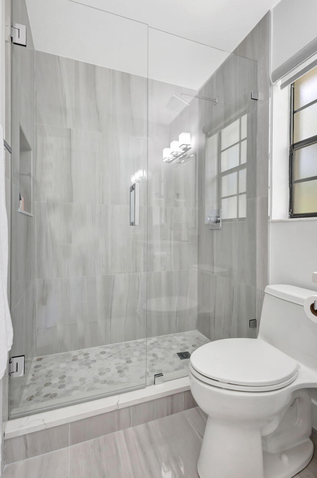 PGA RESORT COMMUNITY PL OF PRESTWICK CHASE UNIT 1 - Residential Lease