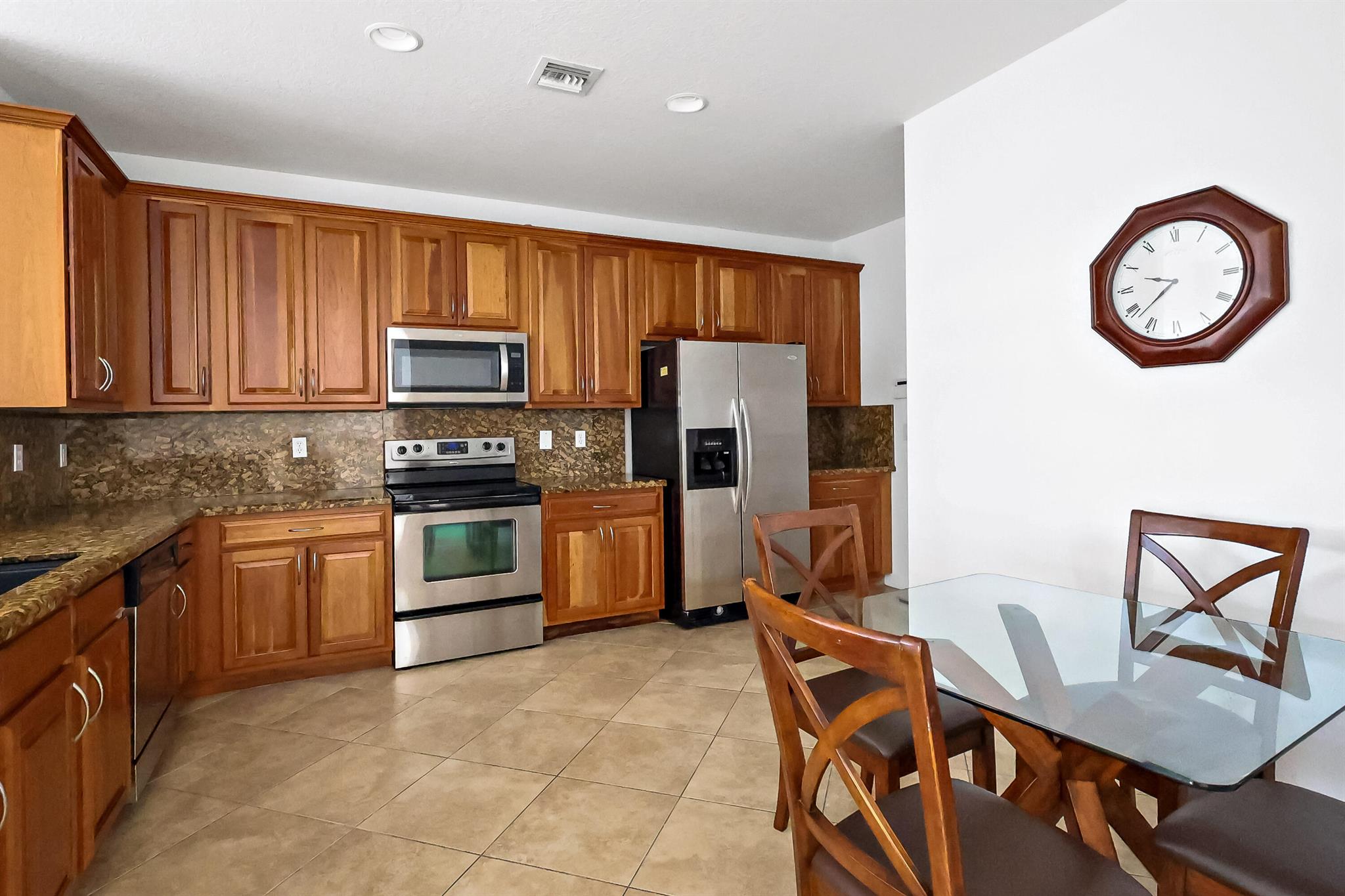 PALM BREEZES CLUB - Residential