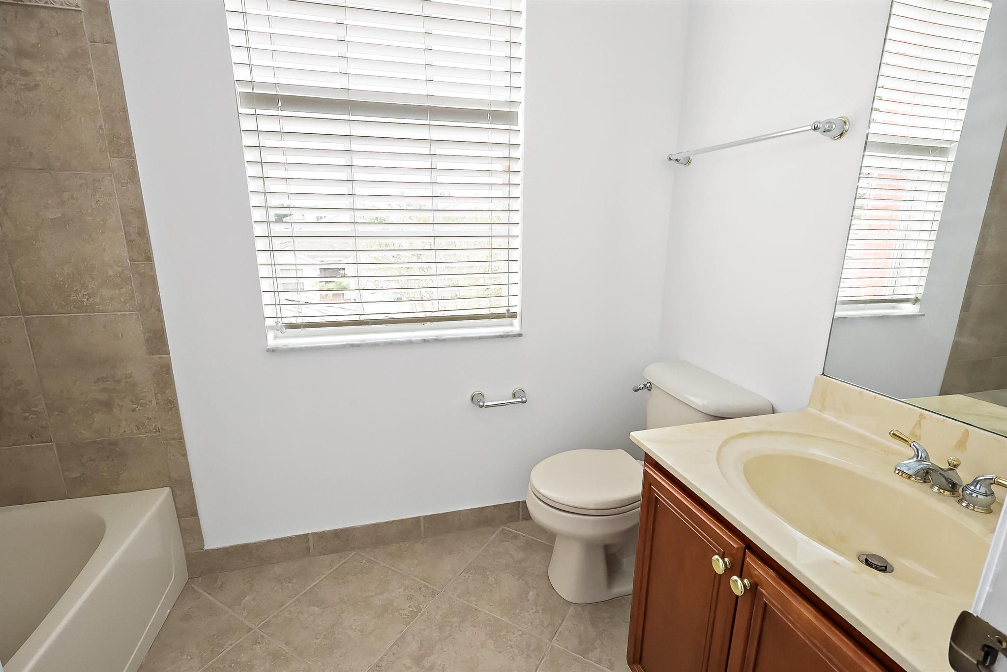 PALM BREEZES CLUB - Residential