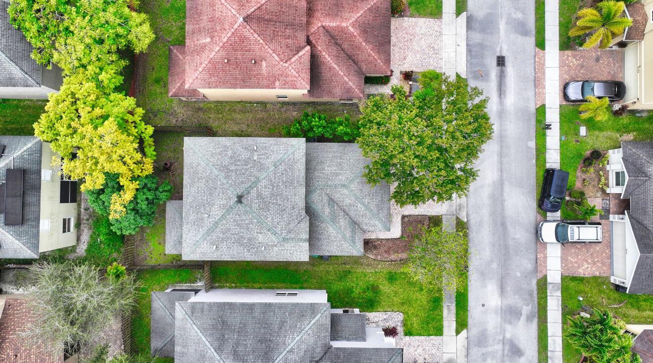 PALM BREEZES CLUB - Residential