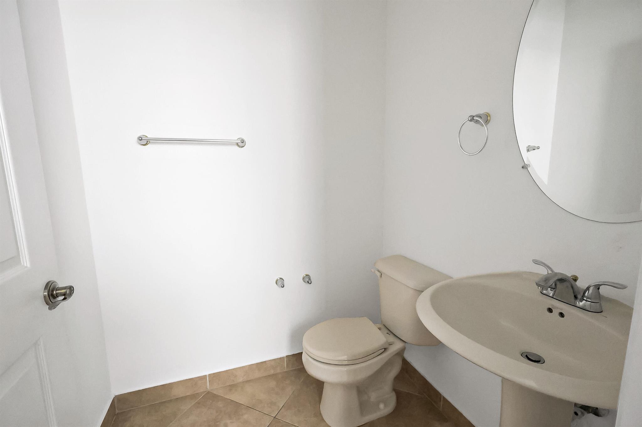 PALM BREEZES CLUB - Residential