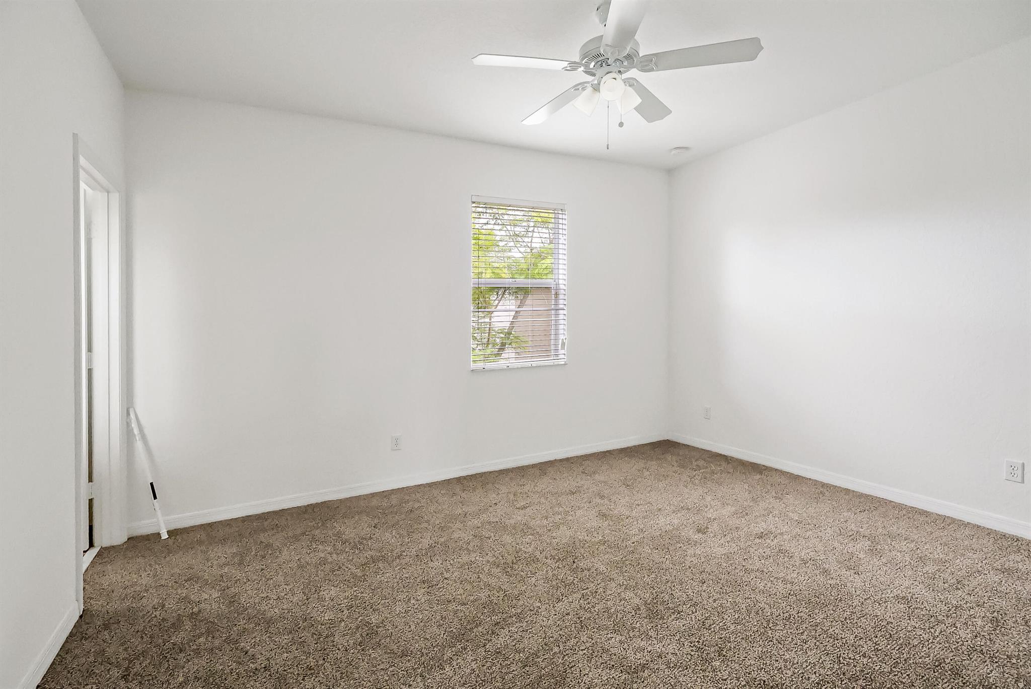 PALM BREEZES CLUB - Residential