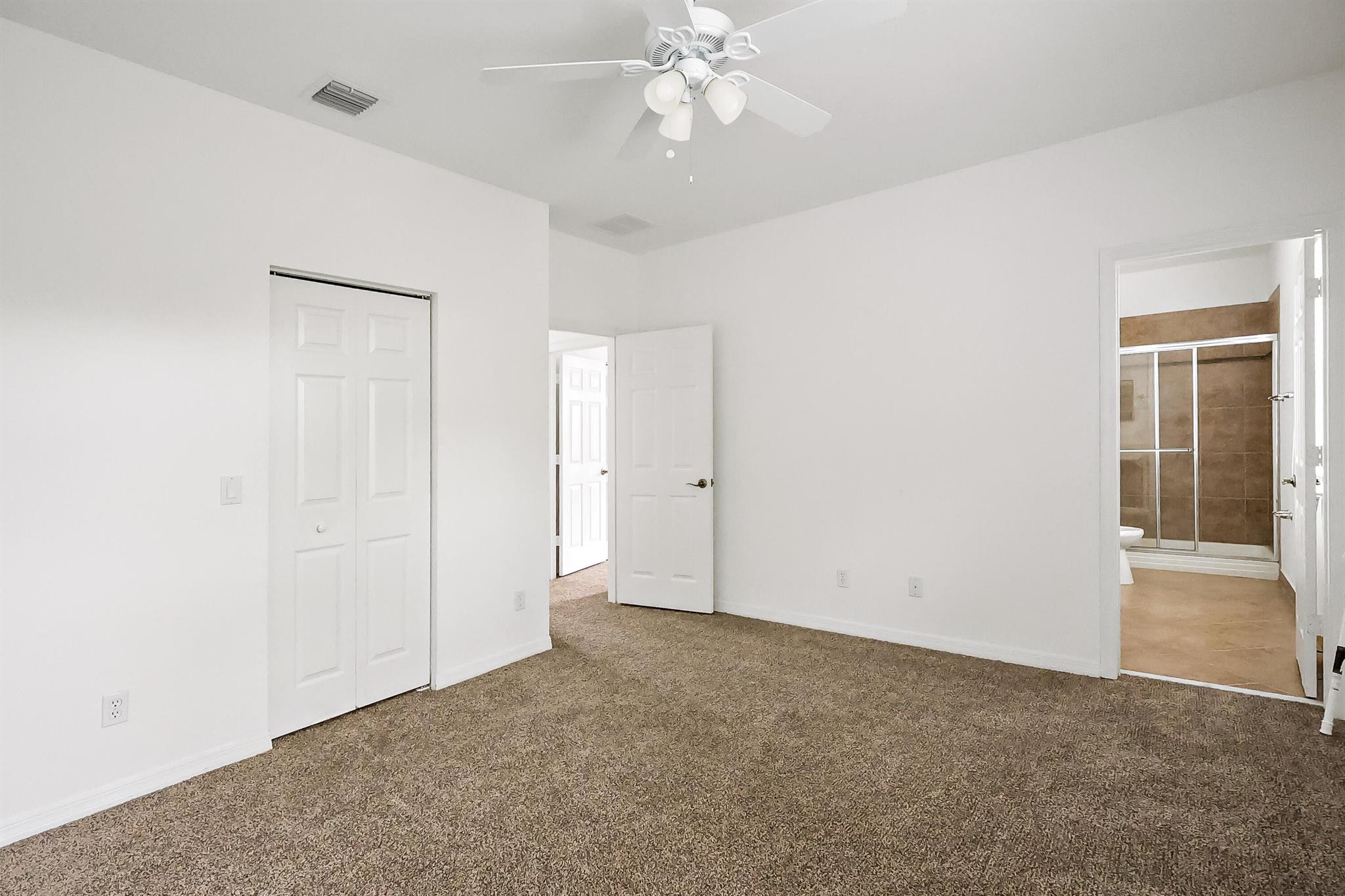 PALM BREEZES CLUB - Residential