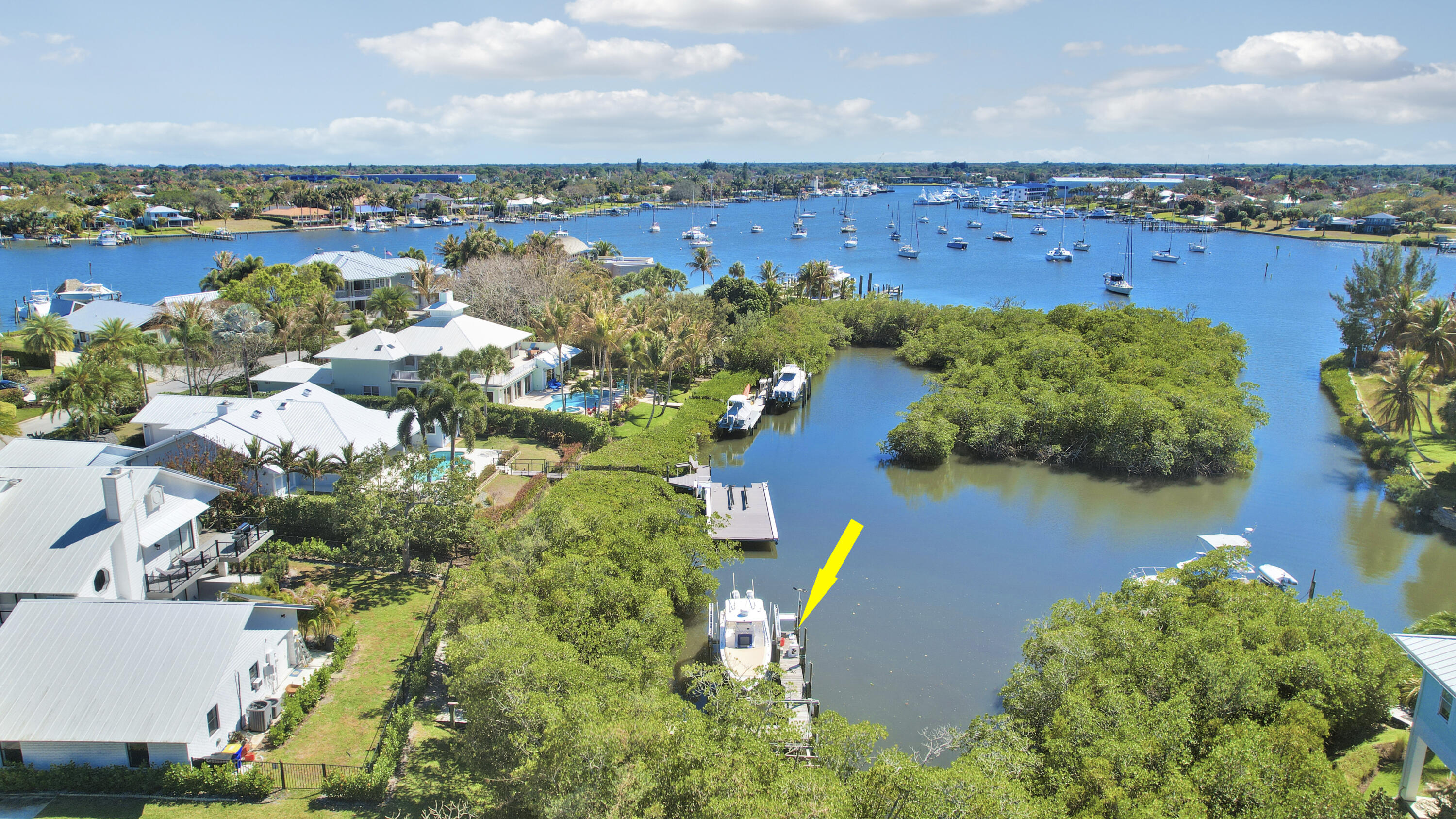 MARINER CAY YACHT CLUB - Residential