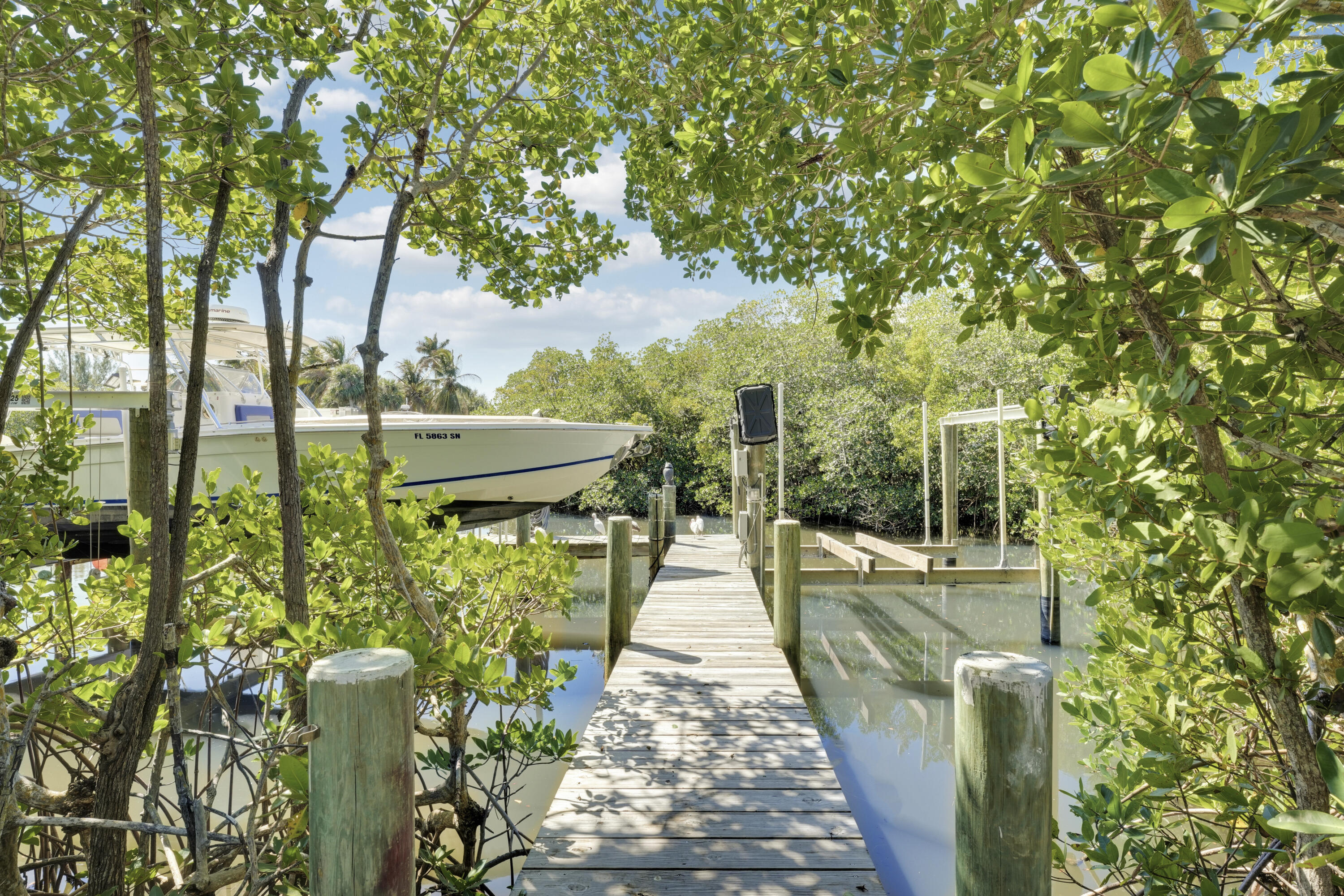 MARINER CAY YACHT CLUB - Residential