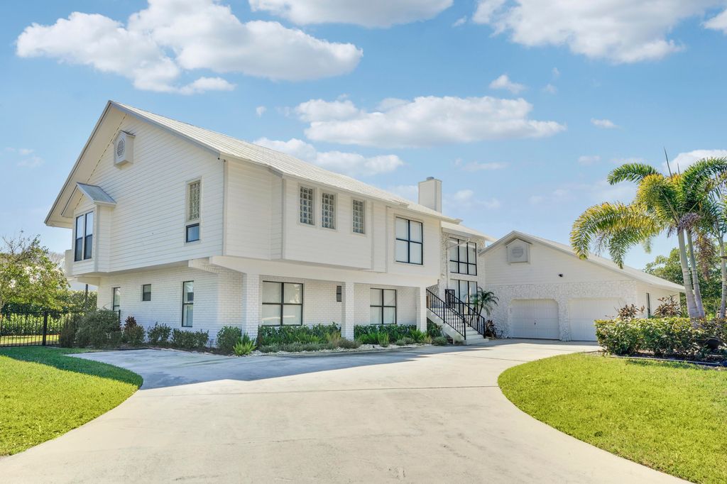 Photo of 4290 SE Whiticar Way, Stuart, FL 34997 (MLS # R11162569)