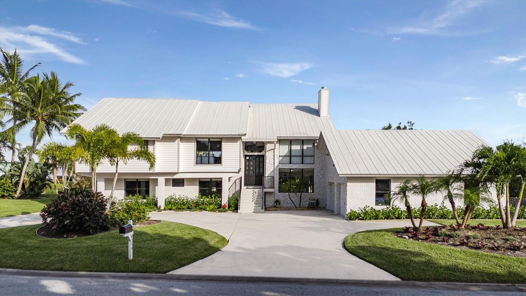 Photo of 4290 SE Whiticar Way, Stuart, FL 34997 (MLS # R11162569)