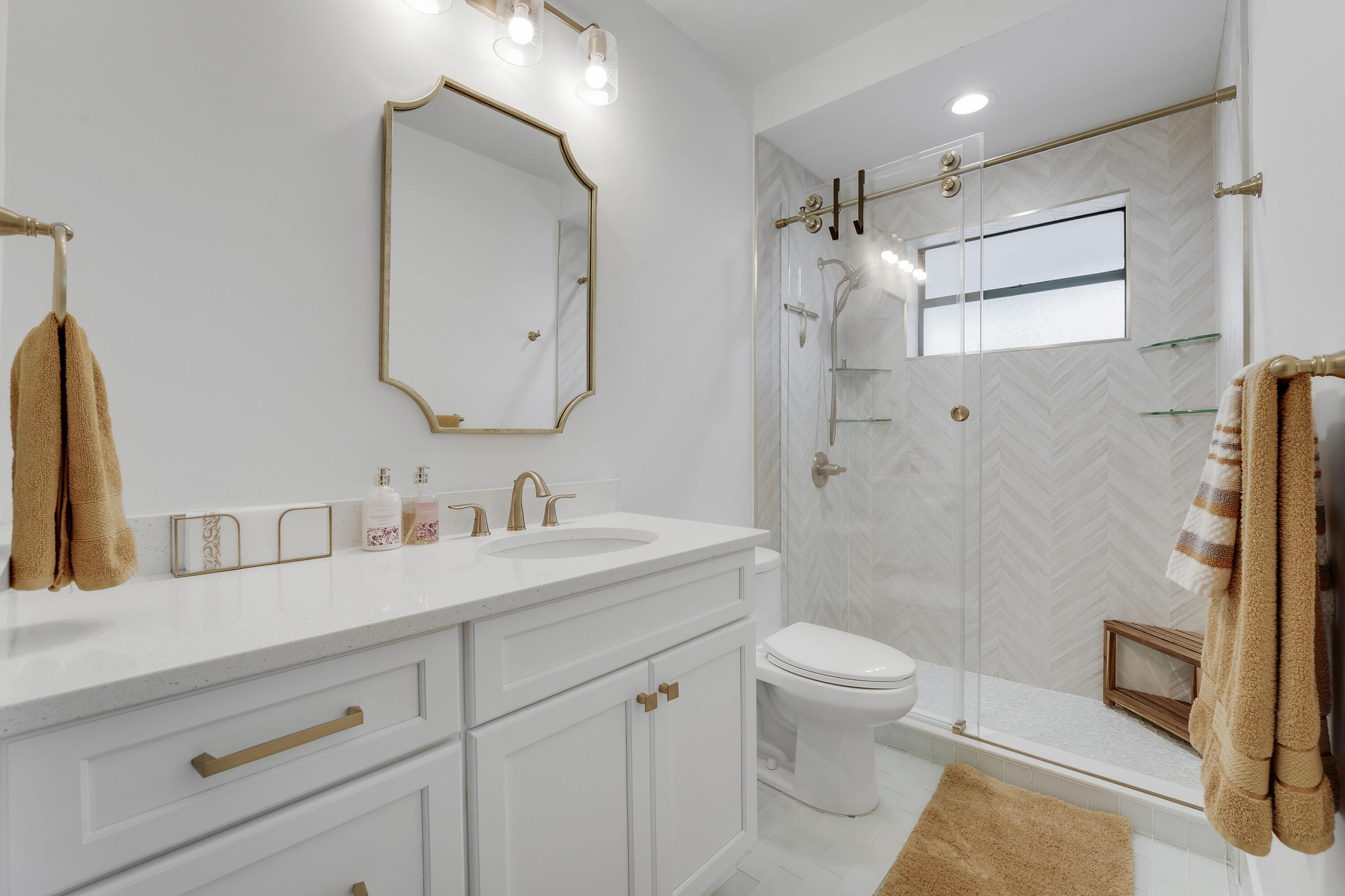 MARINER CAY YACHT CLUB - Residential