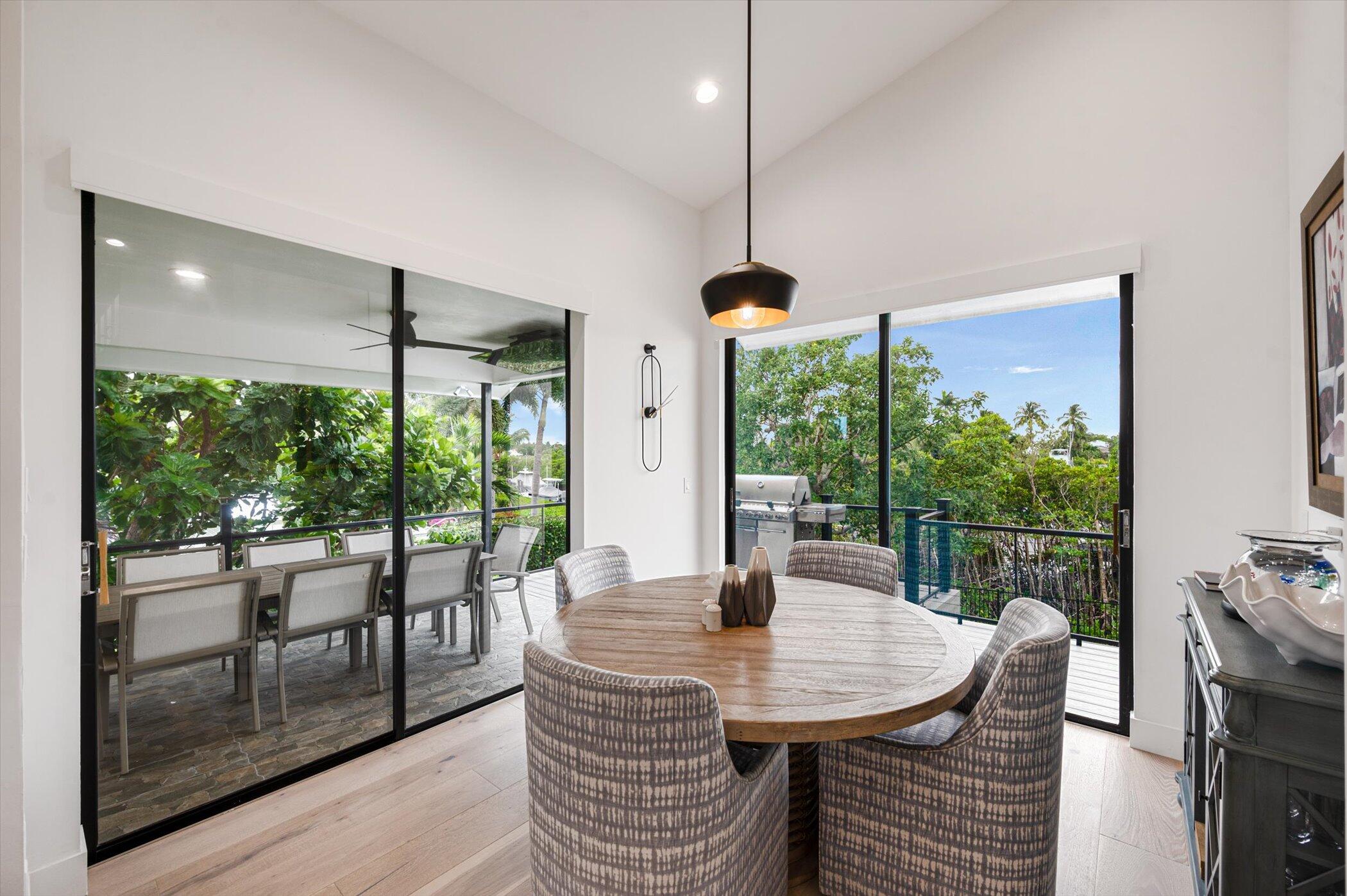 4290 SE Whiticar Way