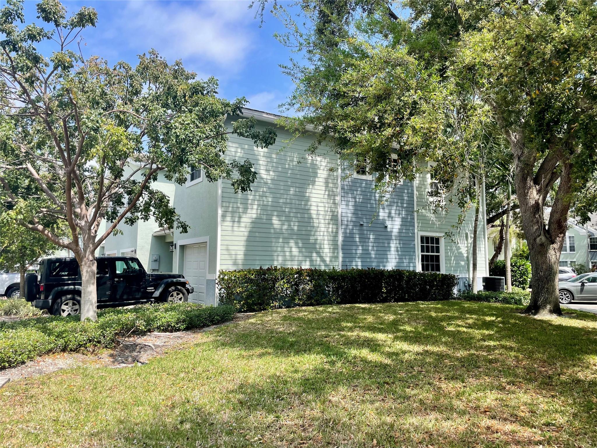 BAHIA DELRAY - Residential