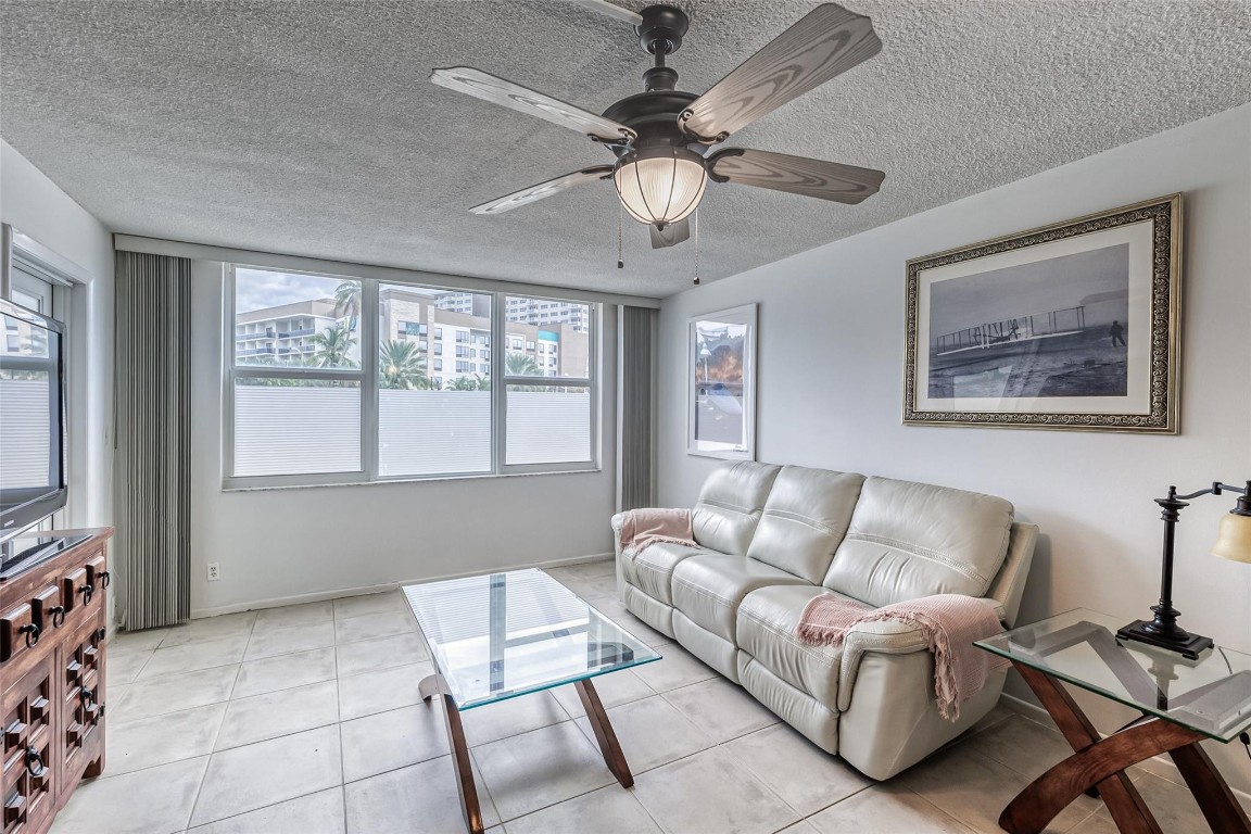 GRANADA HOUSE CONDO - Residential Lease