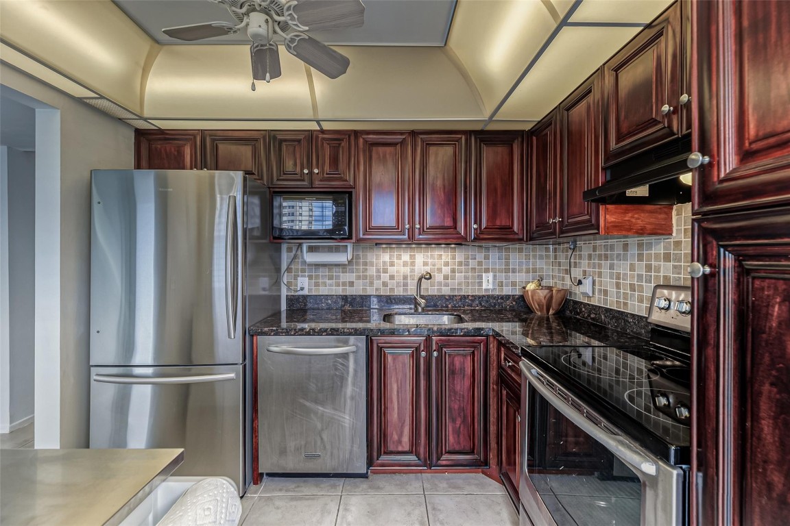 GRANADA HOUSE CONDO - Residential Lease