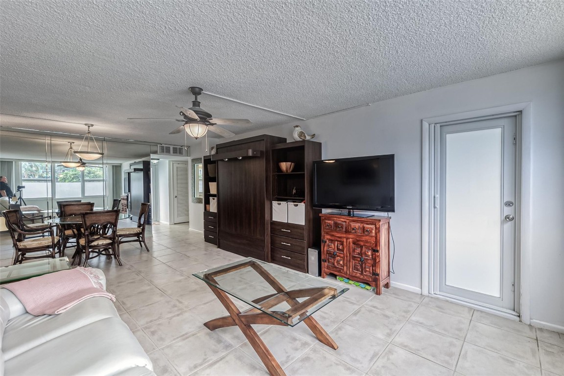 GRANADA HOUSE CONDO - Residential Lease