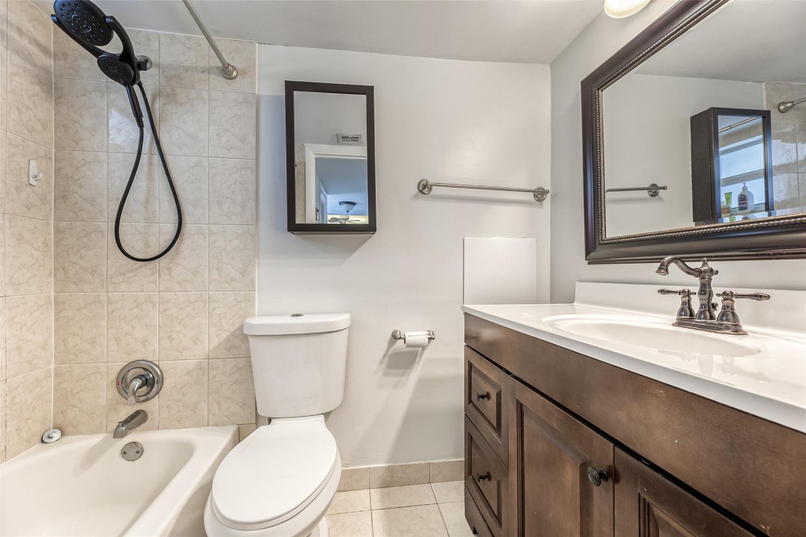 GRANADA HOUSE CONDO - Residential Lease