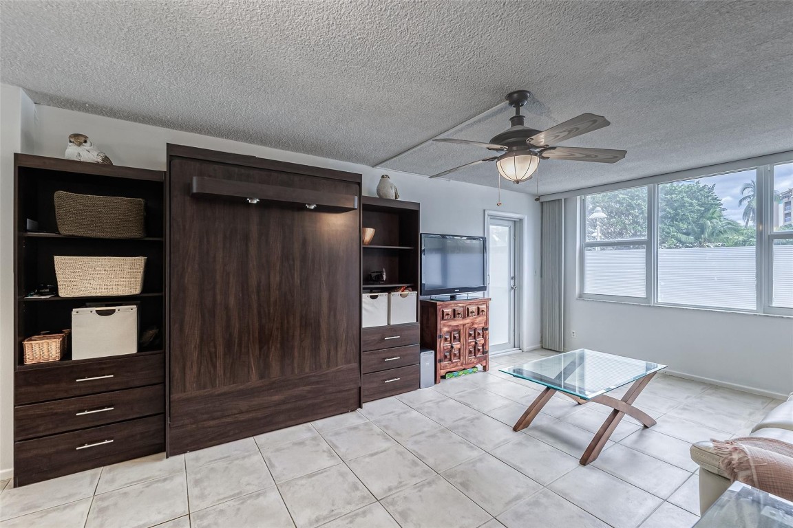 GRANADA HOUSE CONDO - Residential Lease