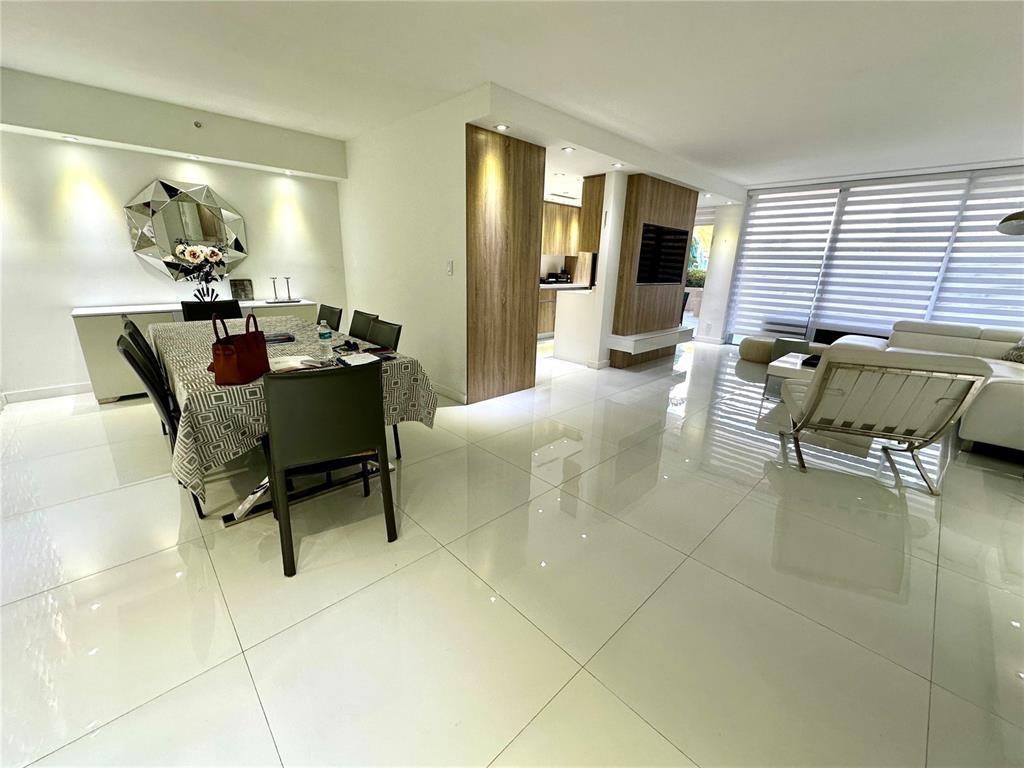 TURNBERRY ISLE SOUTH COND - Residential Lease