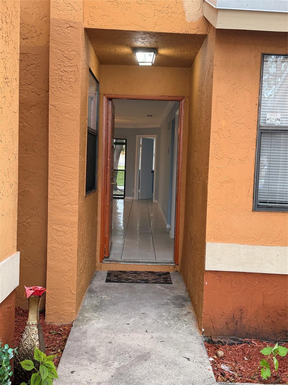 CIRCLE VILLAS - Residential