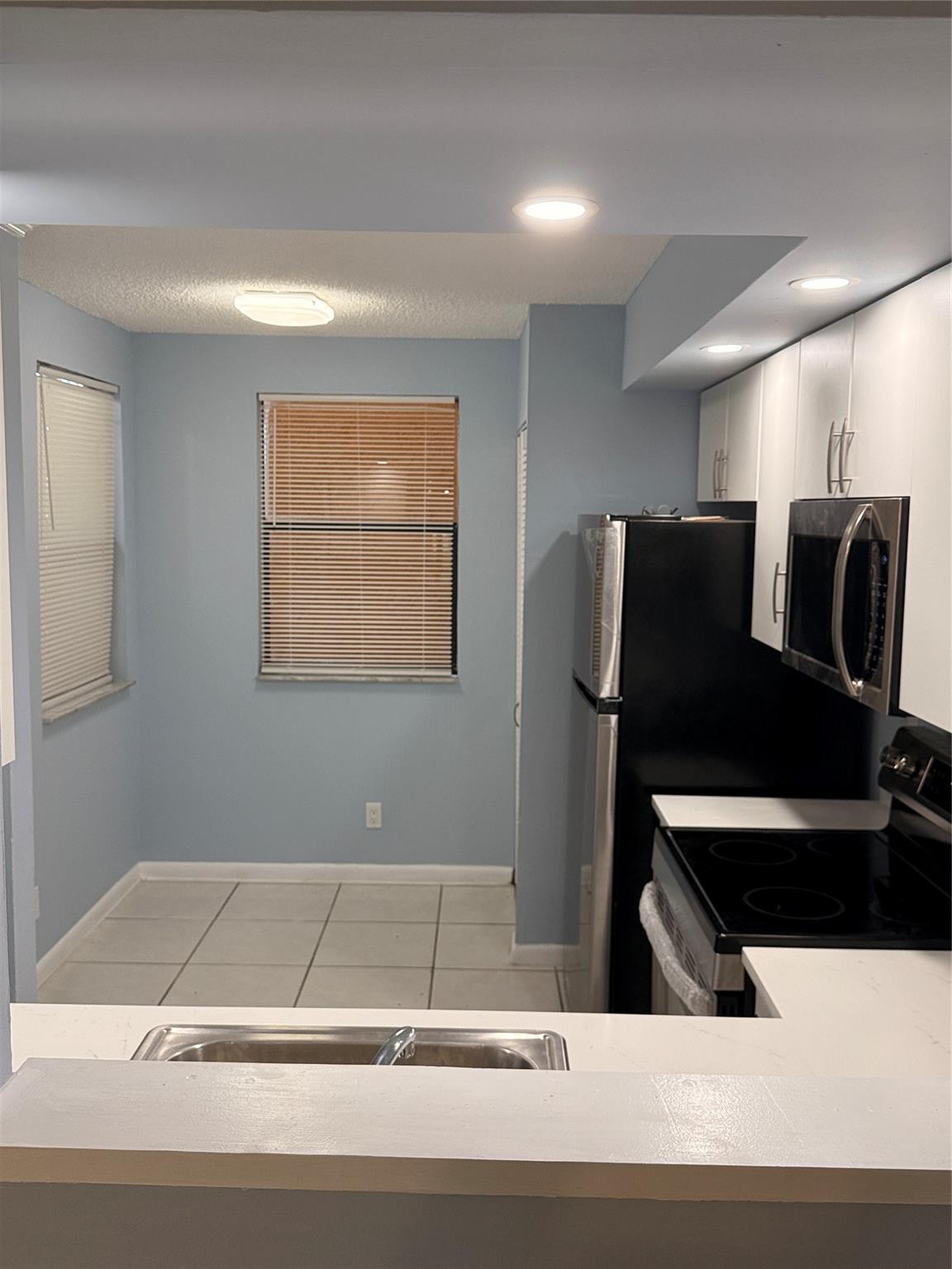 CIRCLE VILLAS - Residential