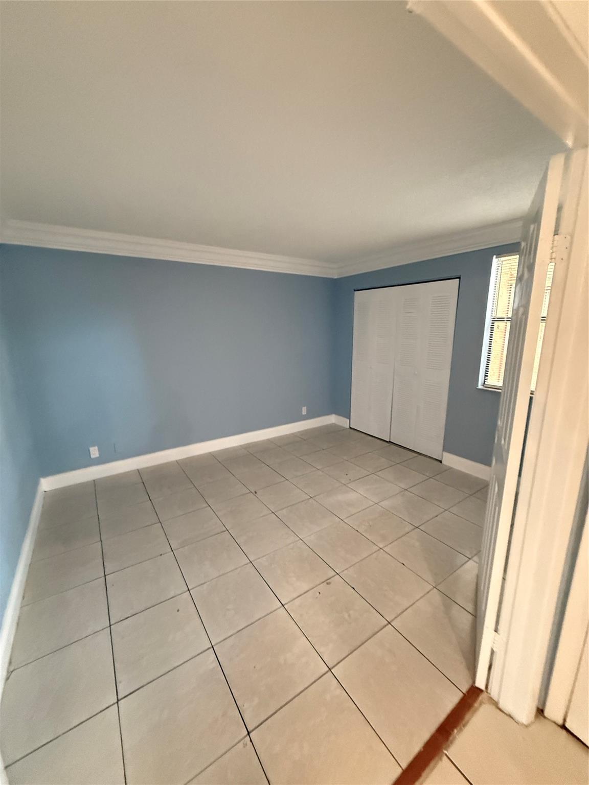 CIRCLE VILLAS - Residential