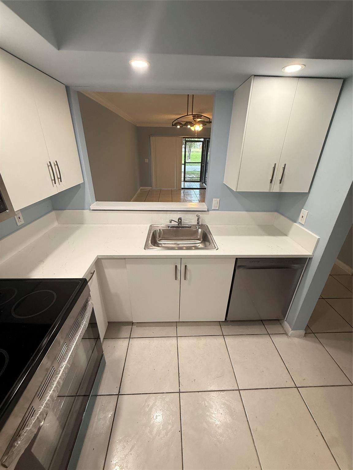 CIRCLE VILLAS - Residential