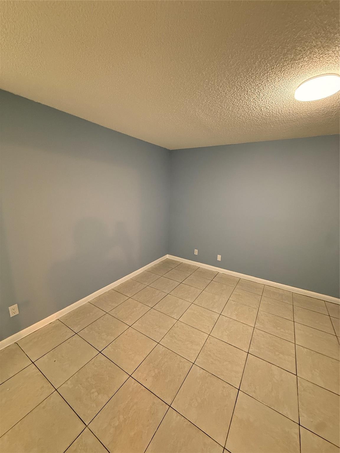 CIRCLE VILLAS - Residential