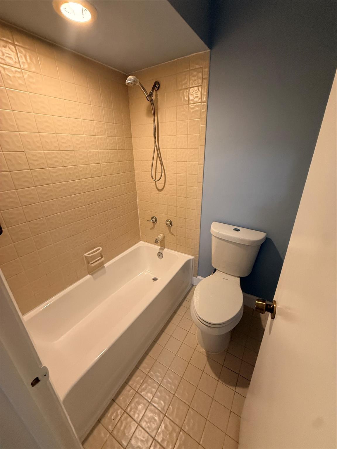 CIRCLE VILLAS - Residential