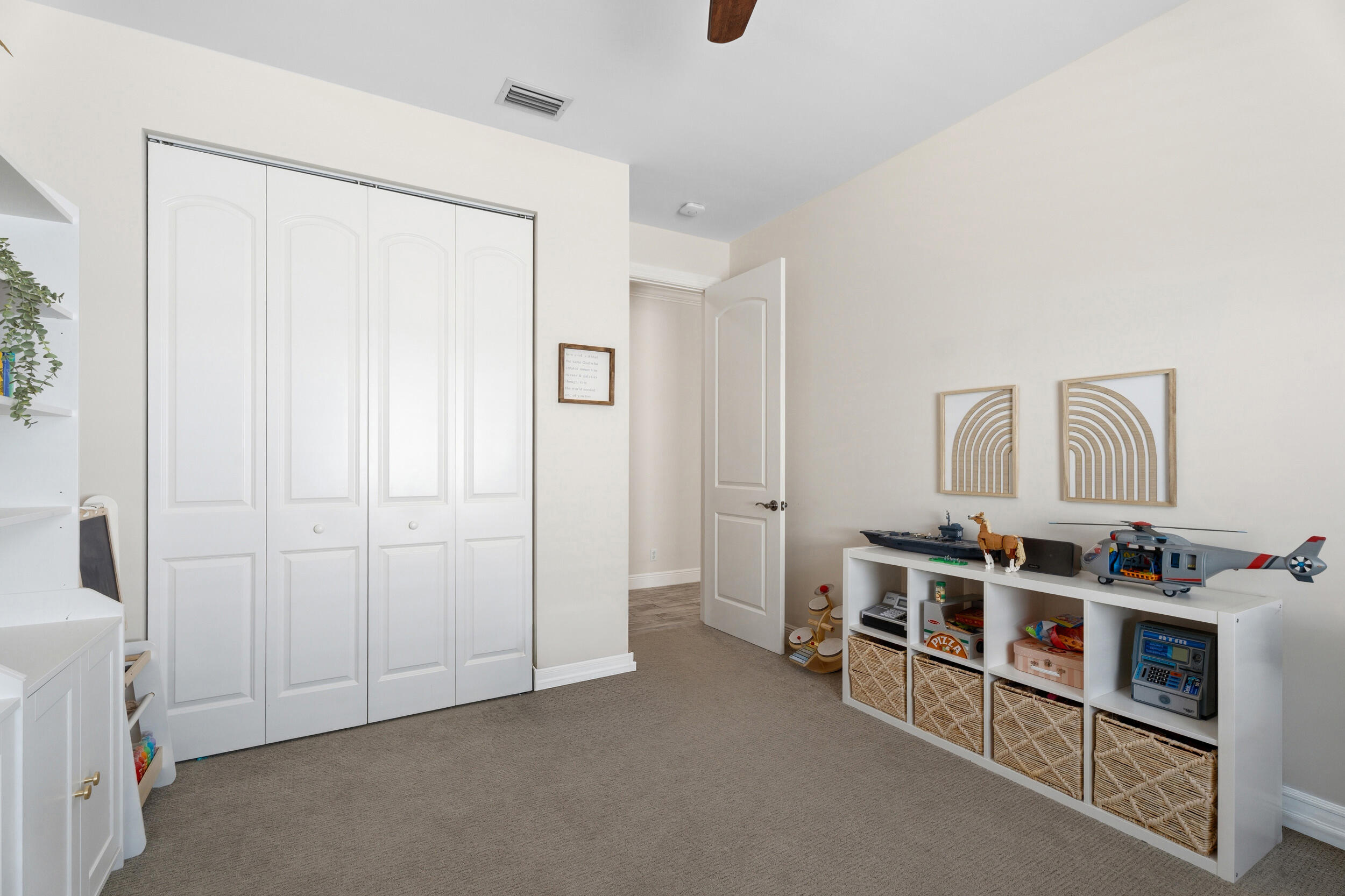 CINQUEZ PARK - Residential