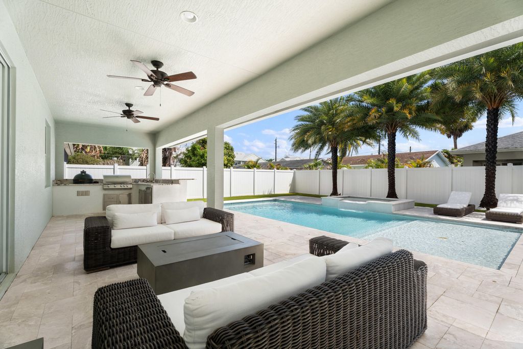 Photo of 17726 Carver Avenue, Jupiter, FL 33458 (MLS # B26030990)