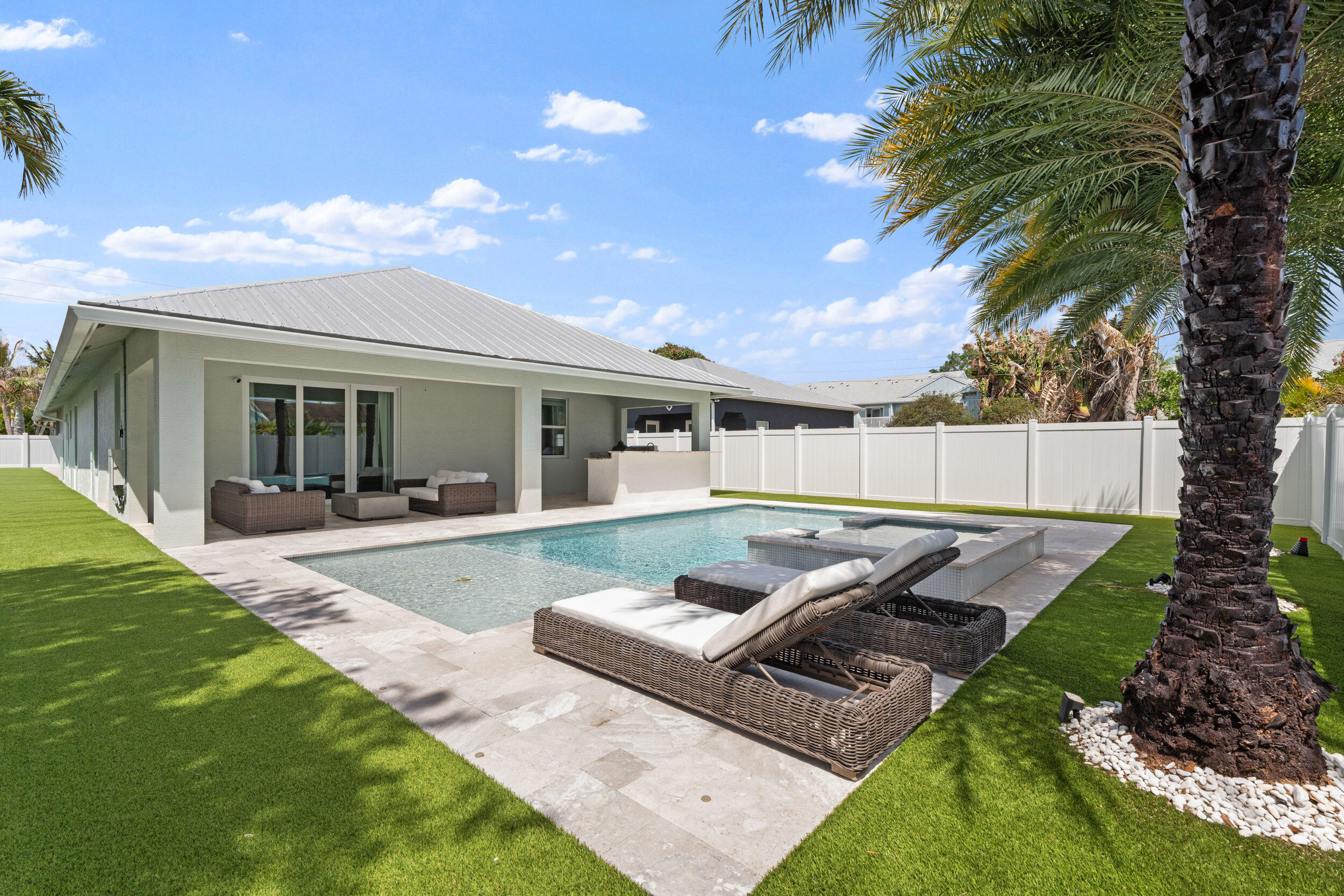 CINQUEZ PARK - Residential