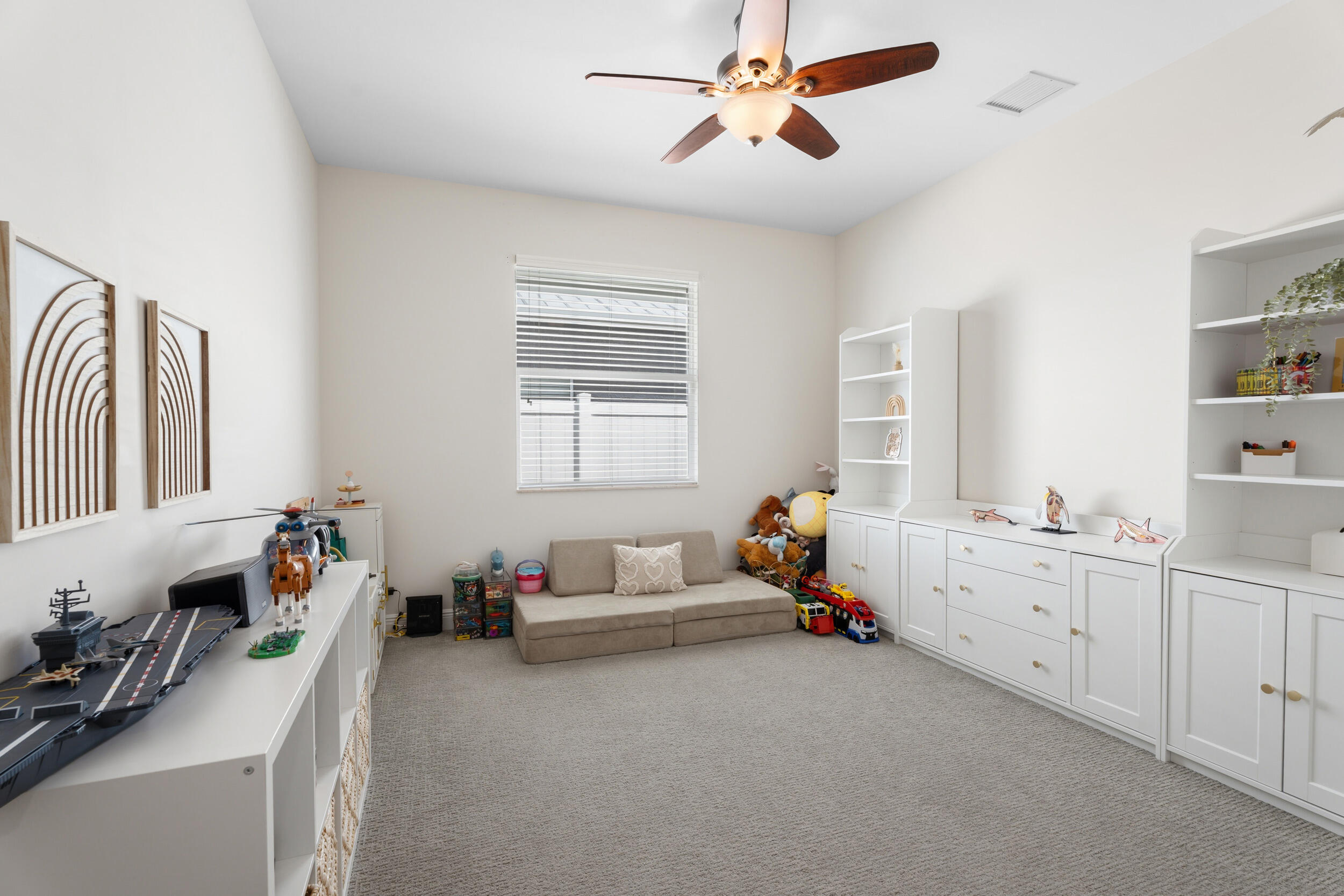 CINQUEZ PARK - Residential