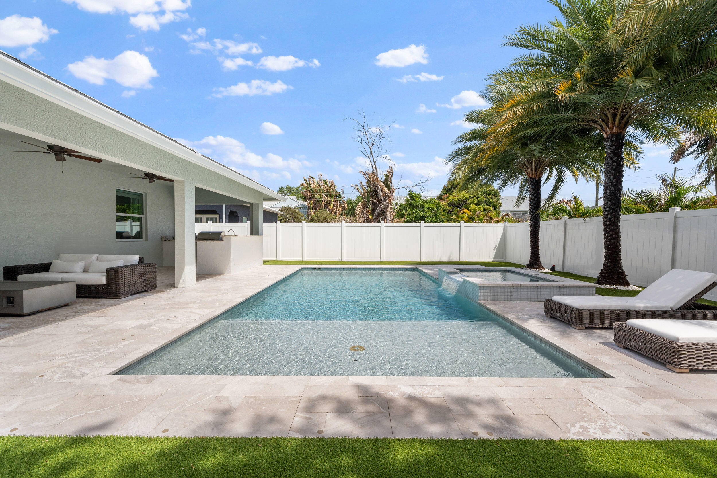 CINQUEZ PARK - Residential