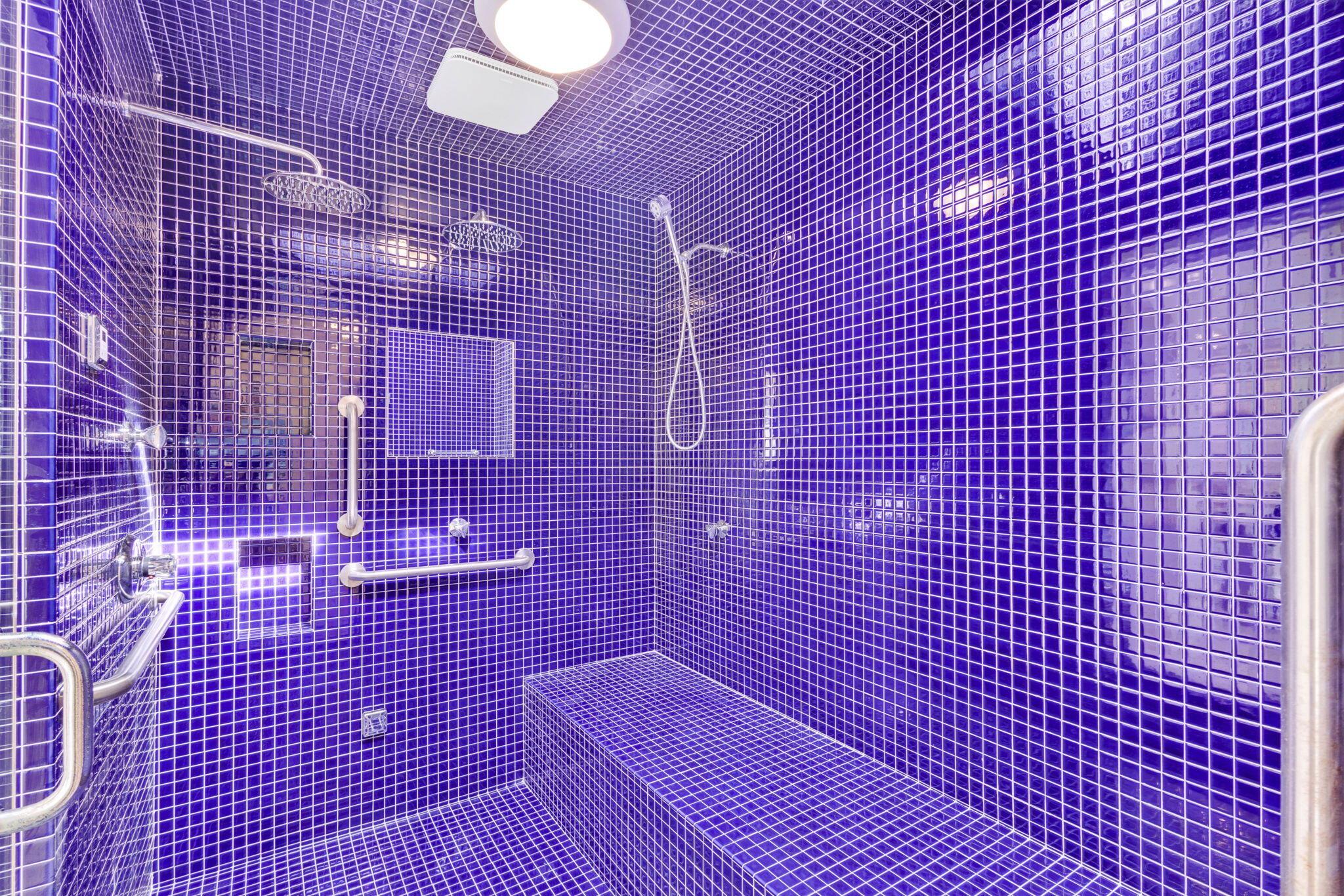 SAILFISH POINT - Residential