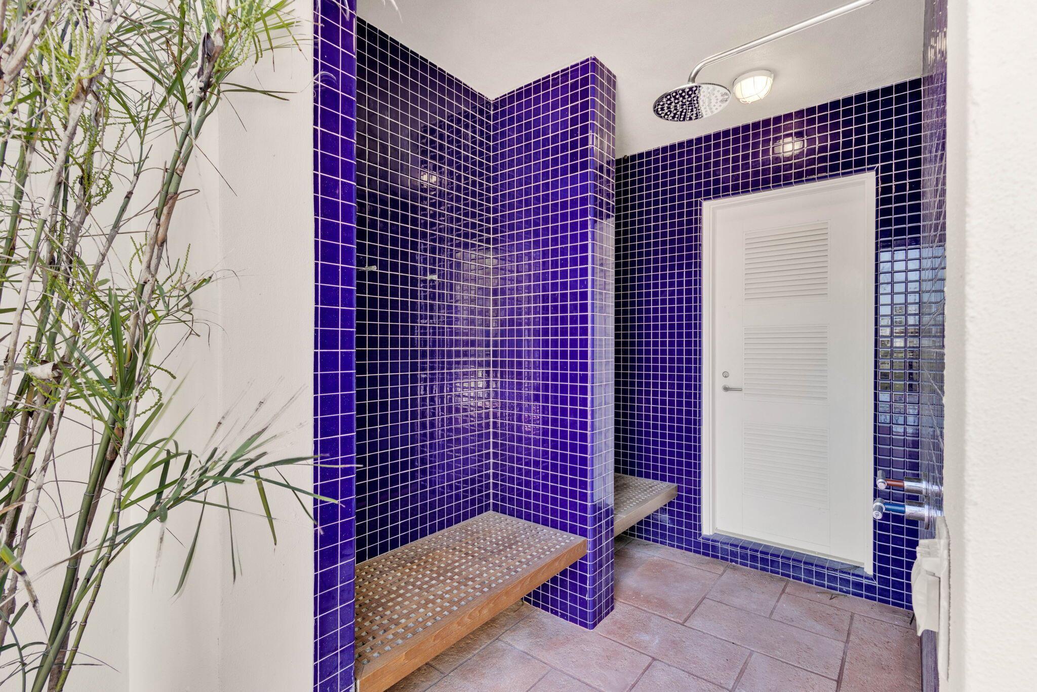 SAILFISH POINT - Residential